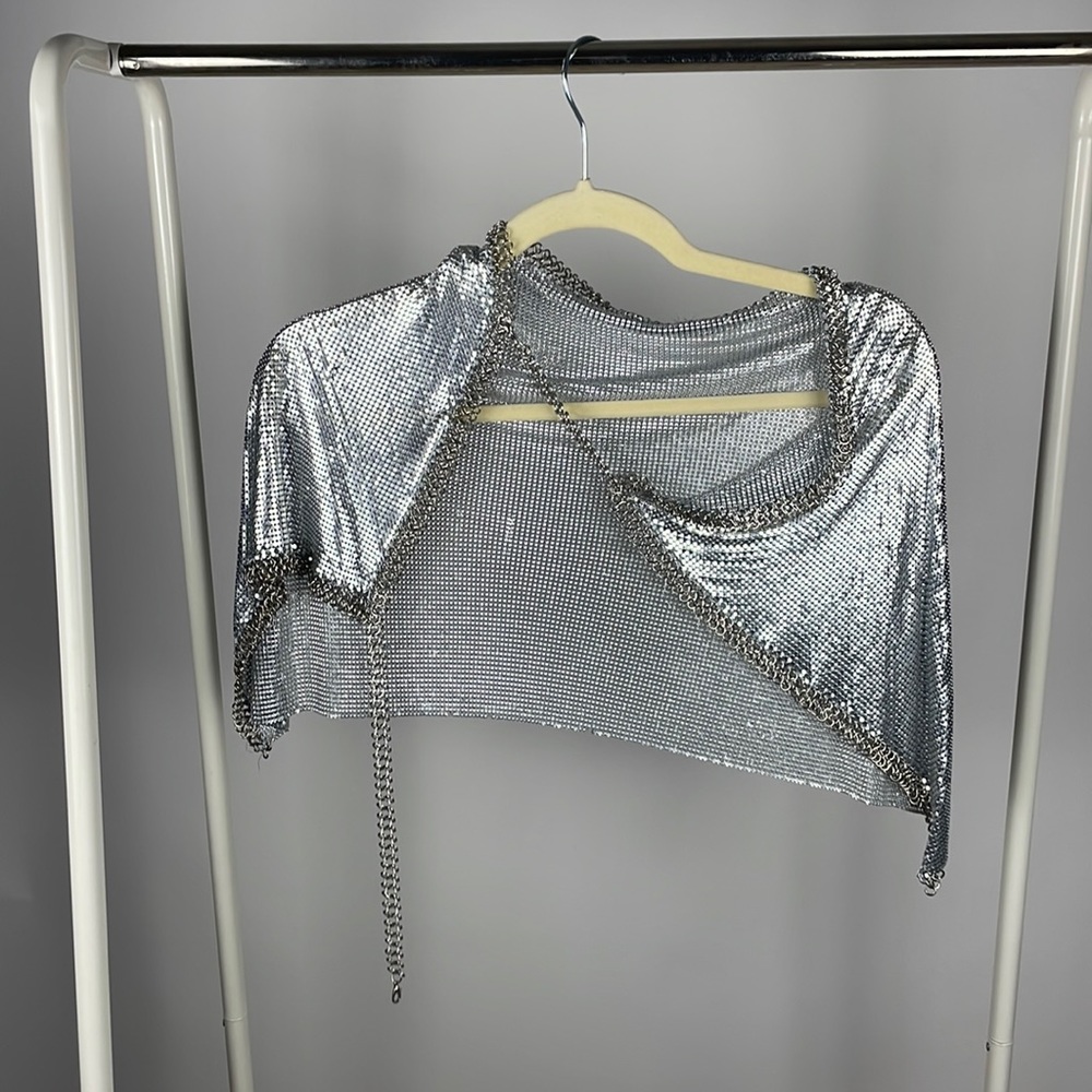 Metal adjustable skirt